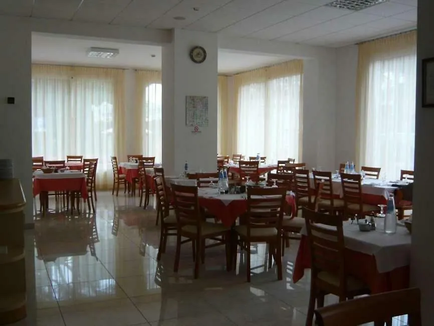 לידו דליי אסטנסי Hotel Calipso איטליה
