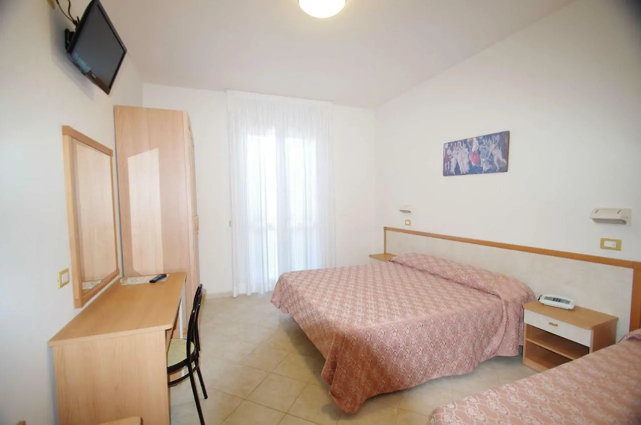 לידו דליי אסטנסי Hotel Calipso 3*, לידו דליי אסטנסי