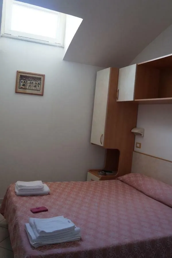 לידו דליי אסטנסי Hotel Calipso