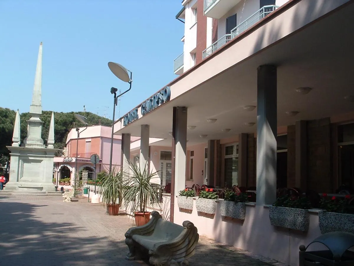 Hotel Calipso 里杜德里伊斯坦西