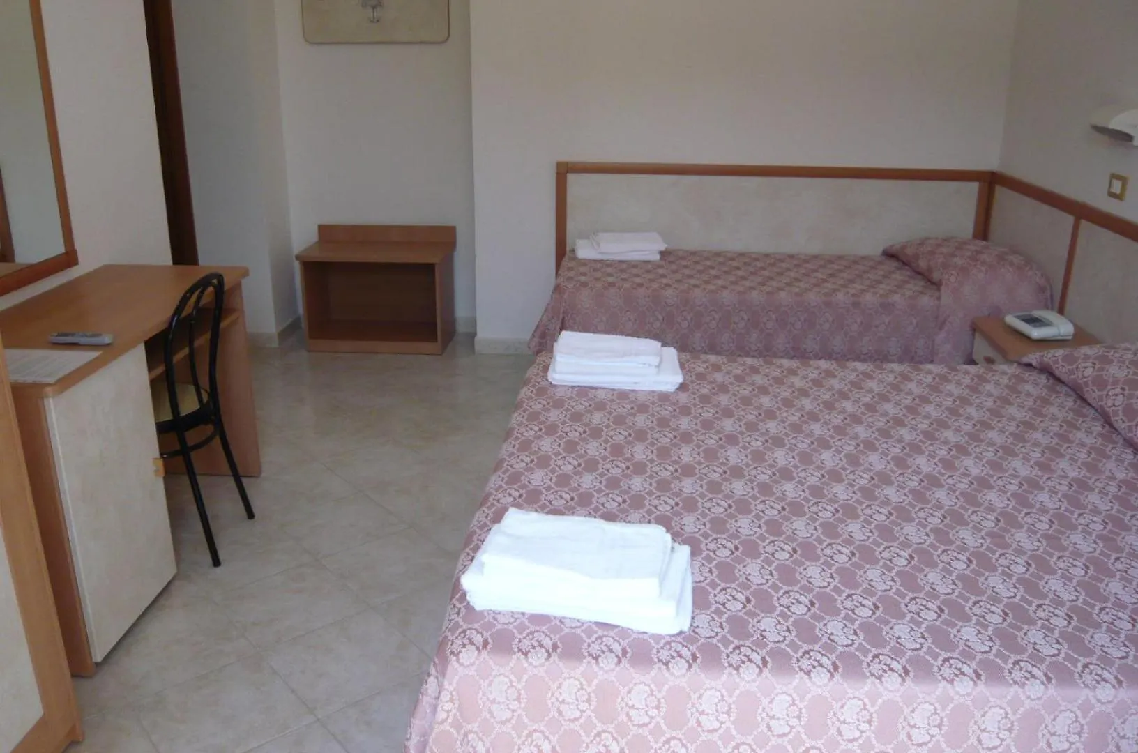 Hotel Calipso Llido Degli Estensi 3*,  Italy